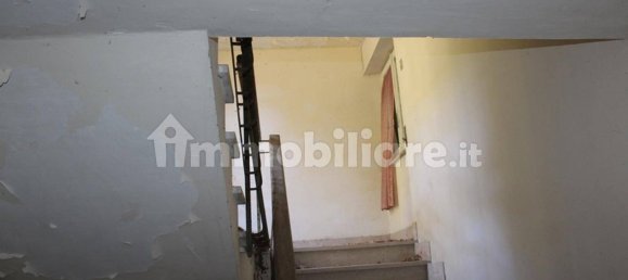 3 Schlafzimmer Wohnung in Pomarance, Italy, Nr. 349640 8