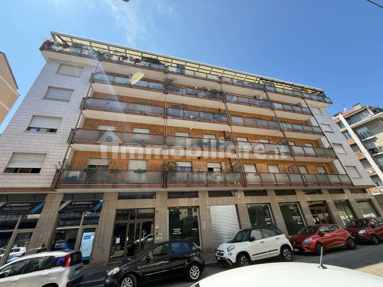 2 bedrooms Apartment in Turin, Italy No. 266043