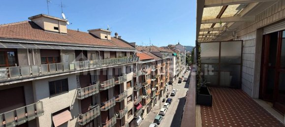 2 bedrooms Apartment in Turin, Italy No. 266043 16