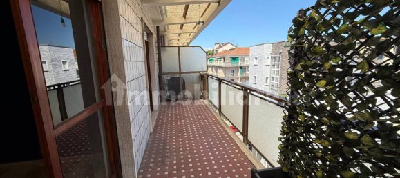 2 bedrooms Apartment in Turin, Italy No. 266043 18