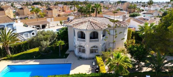 5 bedrooms Villa in Torrevieja, Spain No. 188375 27