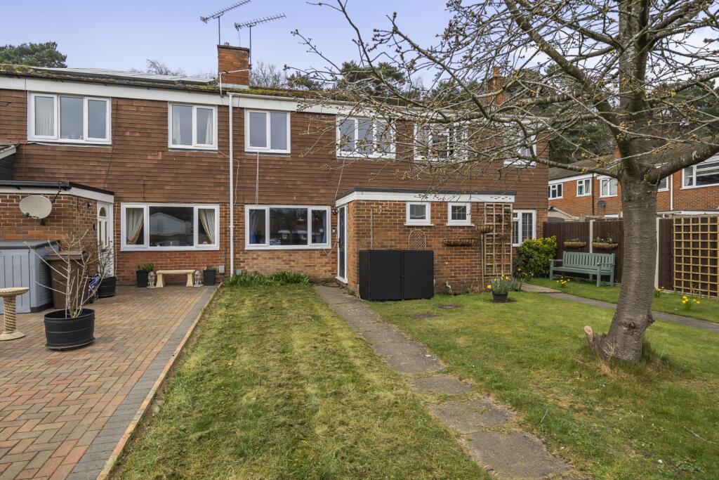 Casa de 3 dormitorios en Farnborough, United Kingdom No. 13819