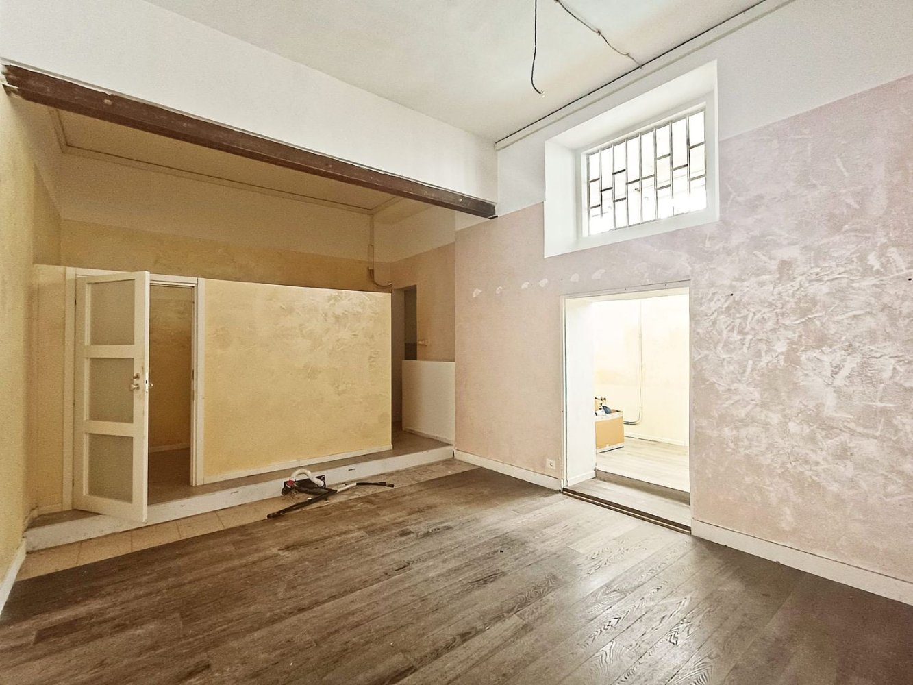  عقار تجاري في Arezzo, Italy 70متر مربع رقم 324474