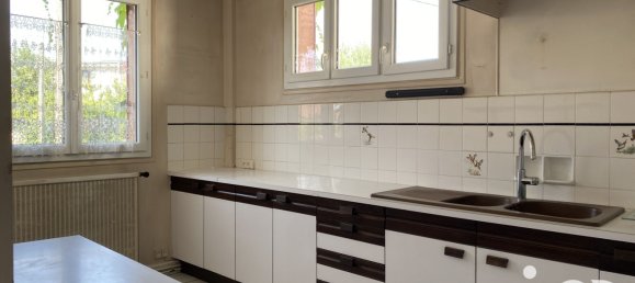 4 bedrooms House in Charge, France No. 326904 6