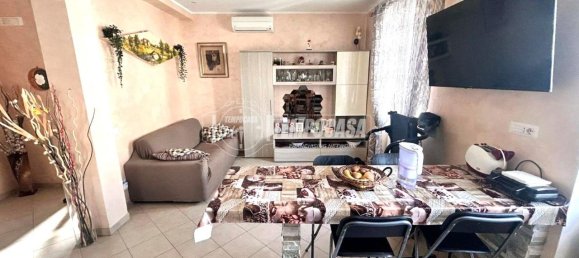 3 rooms Apartment in Rome, Italy No. 14628 28