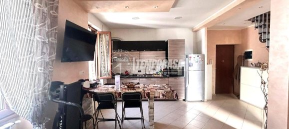 3 rooms Apartment in Rome, Italy No. 14628 17