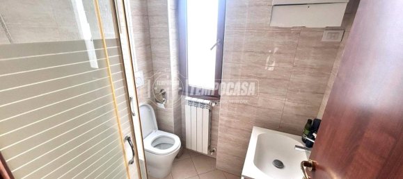 3 rooms Apartment in Rome, Italy No. 14628 14