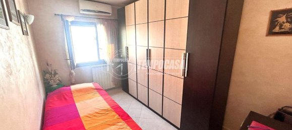 3 rooms Apartment in Rome, Italy No. 14628 3