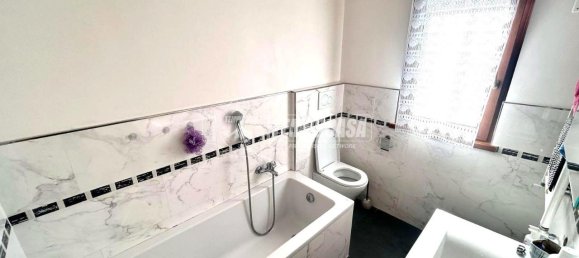 3 rooms Apartment in Rome, Italy No. 14628 41