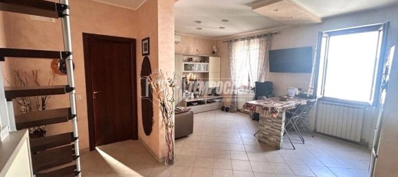 3 rooms Apartment in Rome, Italy No. 14628 6