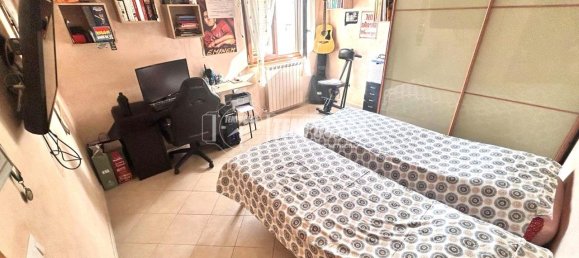 3 rooms Apartment in Rome, Italy No. 14628 2