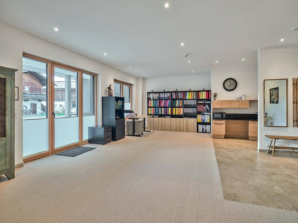 64m² Office in Oberndorf in Tirol, Austria No. 180695