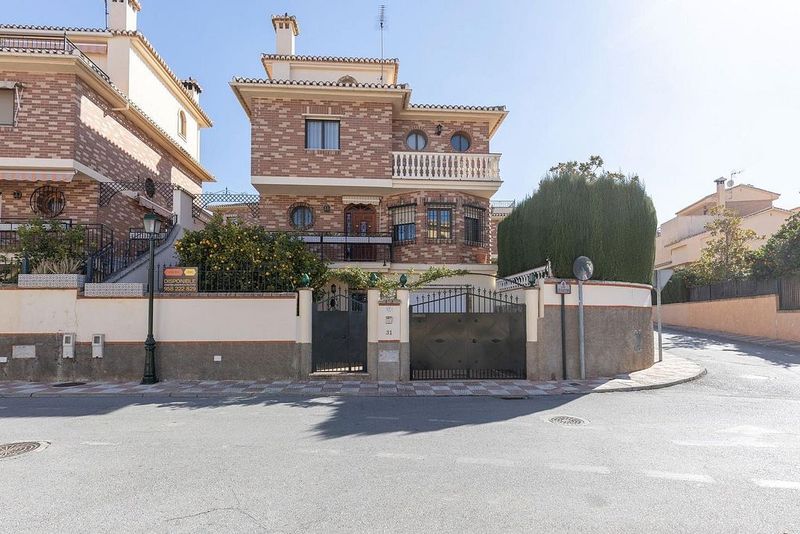 5 bedrooms House in Cajar, Spain No. 228618