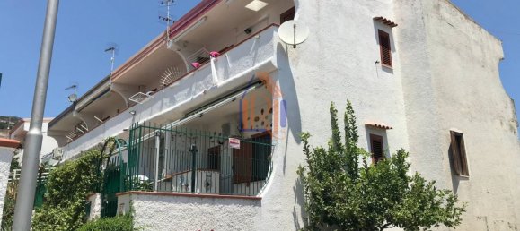 3 rooms House in Stalettì, Italy No. 179955 10