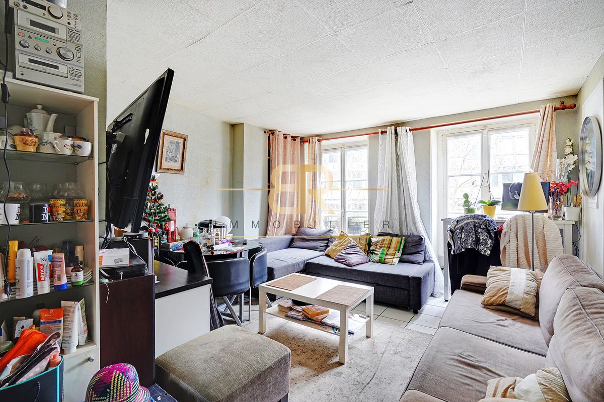 1 bedroom Apartment in Paris, France No. 169790