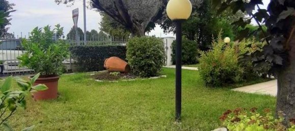 6-salle Villa à Due Carrare, Italy No. 31795 26