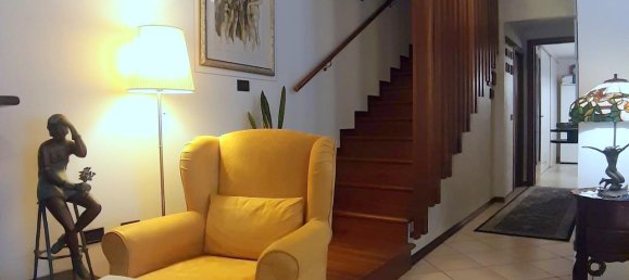 6-salle Villa à Due Carrare, Italy No. 31795 3