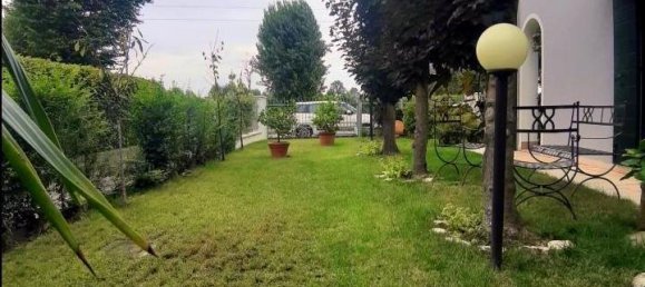 6-salle Villa à Due Carrare, Italy No. 31795 25