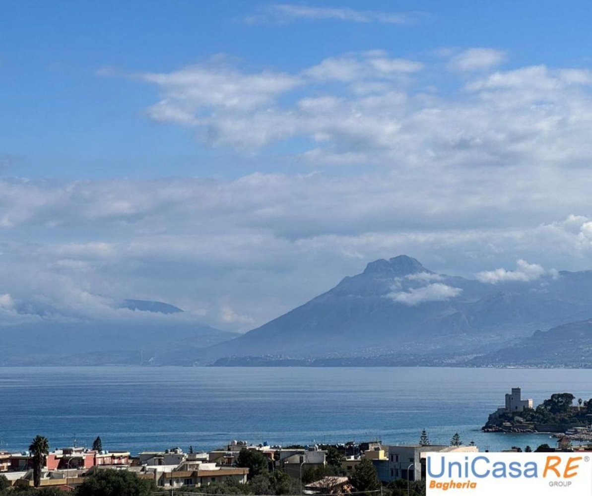 Apartamento de 4 habitaciónes en Santa Flavia, Italy No. 263444