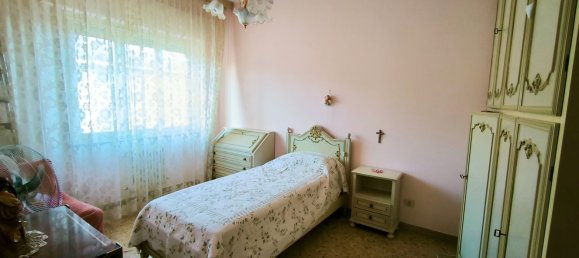6 rooms Apartment in Fermo, Italy No. 11148 17