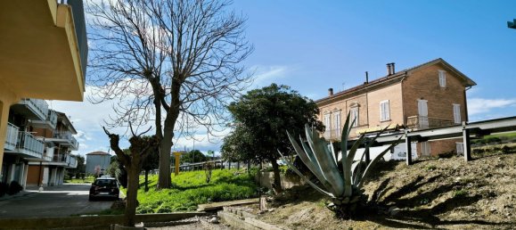 6 rooms Apartment in Fermo, Italy No. 11148 21