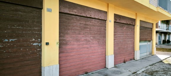 6 rooms Apartment in Fermo, Italy No. 11148 19