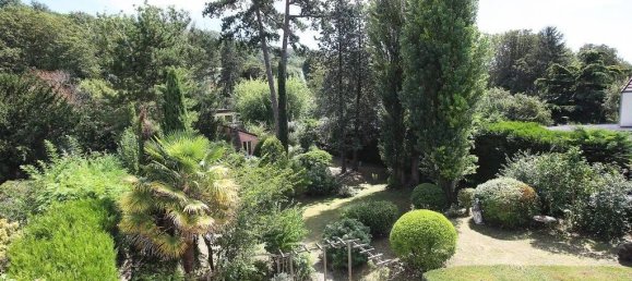 5 bedrooms House in Montlignon, France No. 143870 4