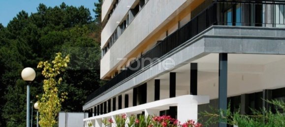 Propriété commerciale à Viseu, Portugal 564m² No. 85588 2