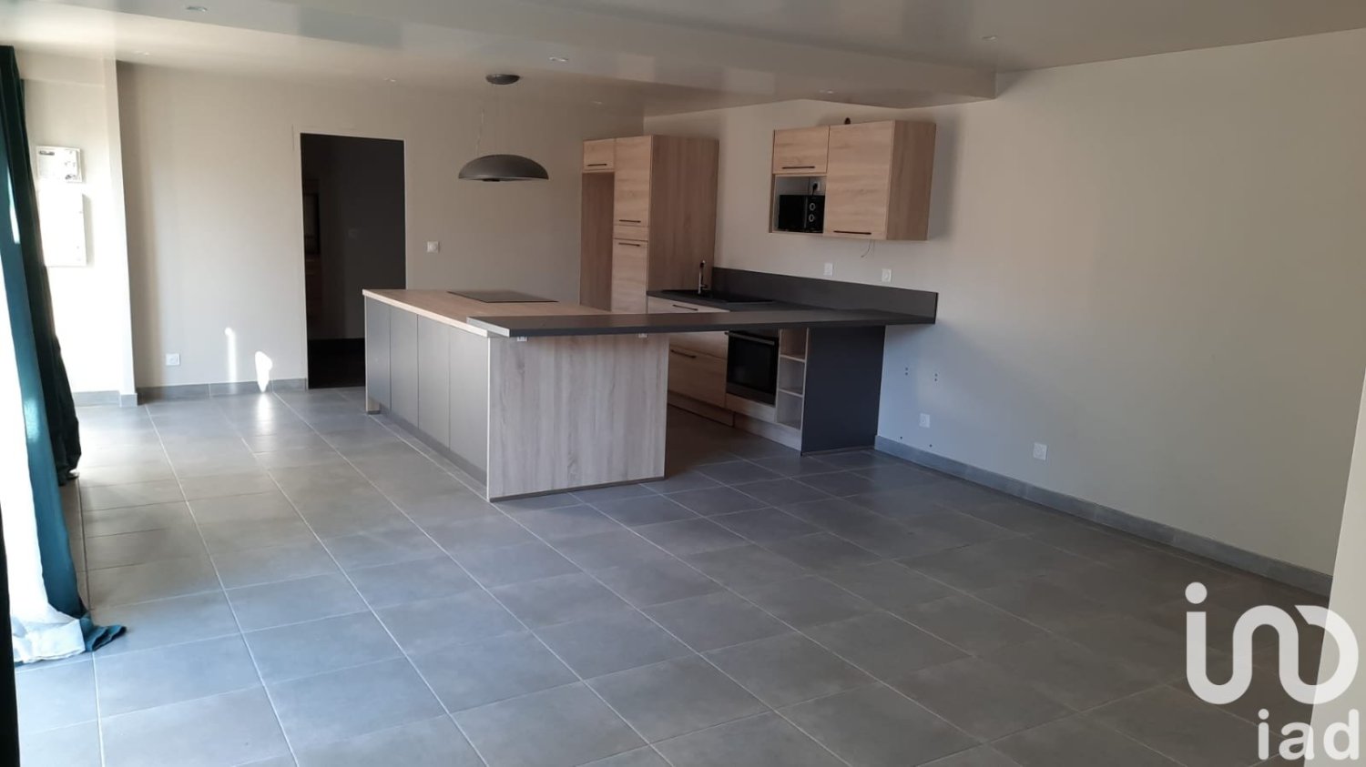 2 bedrooms House in Yerres, France No. 183426