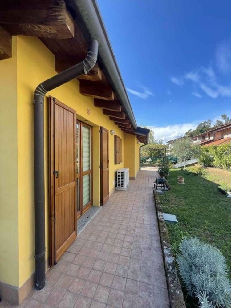 3-salle Appartement à Ponteranica, Italy No. 3424