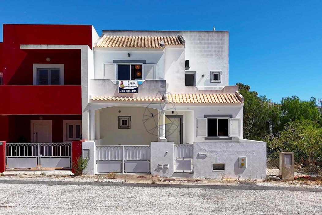 3 bedrooms House in Alvor, Portugal No. 299256