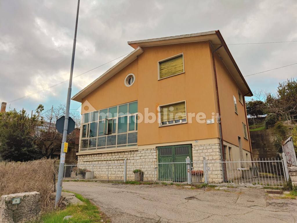 4 bedrooms Villa in Fumane, Italy No. 147850