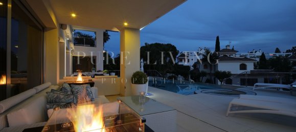 5 bedrooms Villa in Marbella, Spain No. 84130 30