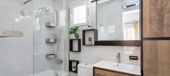 3 bedrooms Apartment in Torrevieja, Spain No. 10987 3