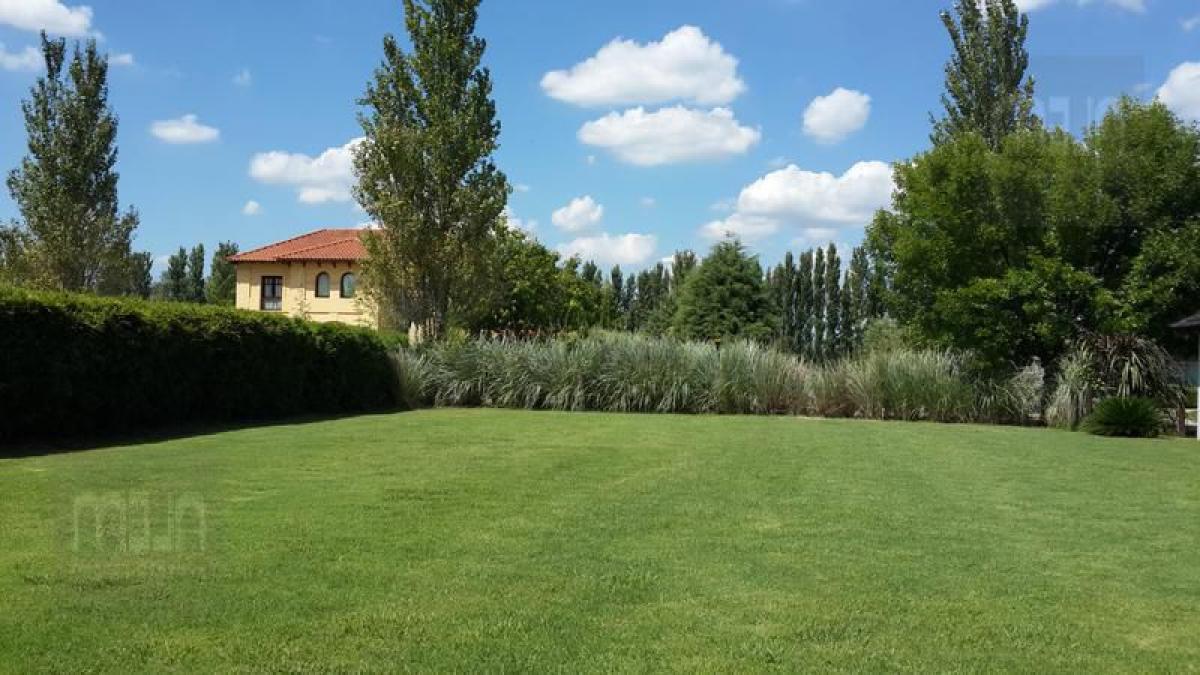  قطعة أرض في Ezeiza, Argentina رقم 113846