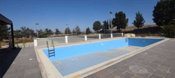 7 bedrooms House in Palaiometocho, Cyprus No. 10652 3