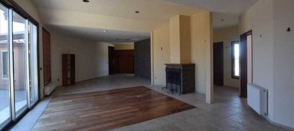 7 bedrooms House in Palaiometocho, Cyprus No. 10652 4