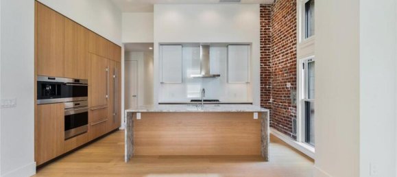 2 bedrooms Condo in British Columbia, Canada No. 1142 6