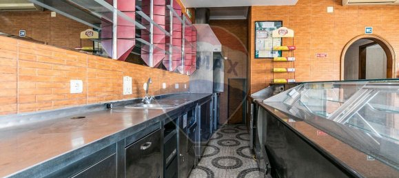 Propriété commerciale à Seixal, Portugal 38m² No. 60306 2