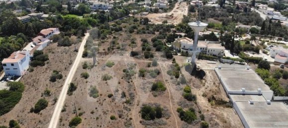  Land in Luz, Portugal No. 59189 8