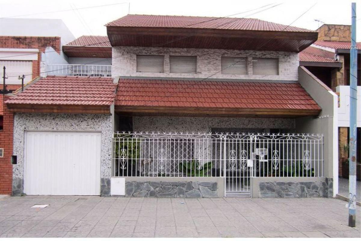 Casa de 4 dormitorios en Lanús, Argentina No. 61