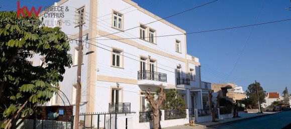 7 dormitorios adosado en venta en Larnaca, Larnaka, Cyprus № 26070 2