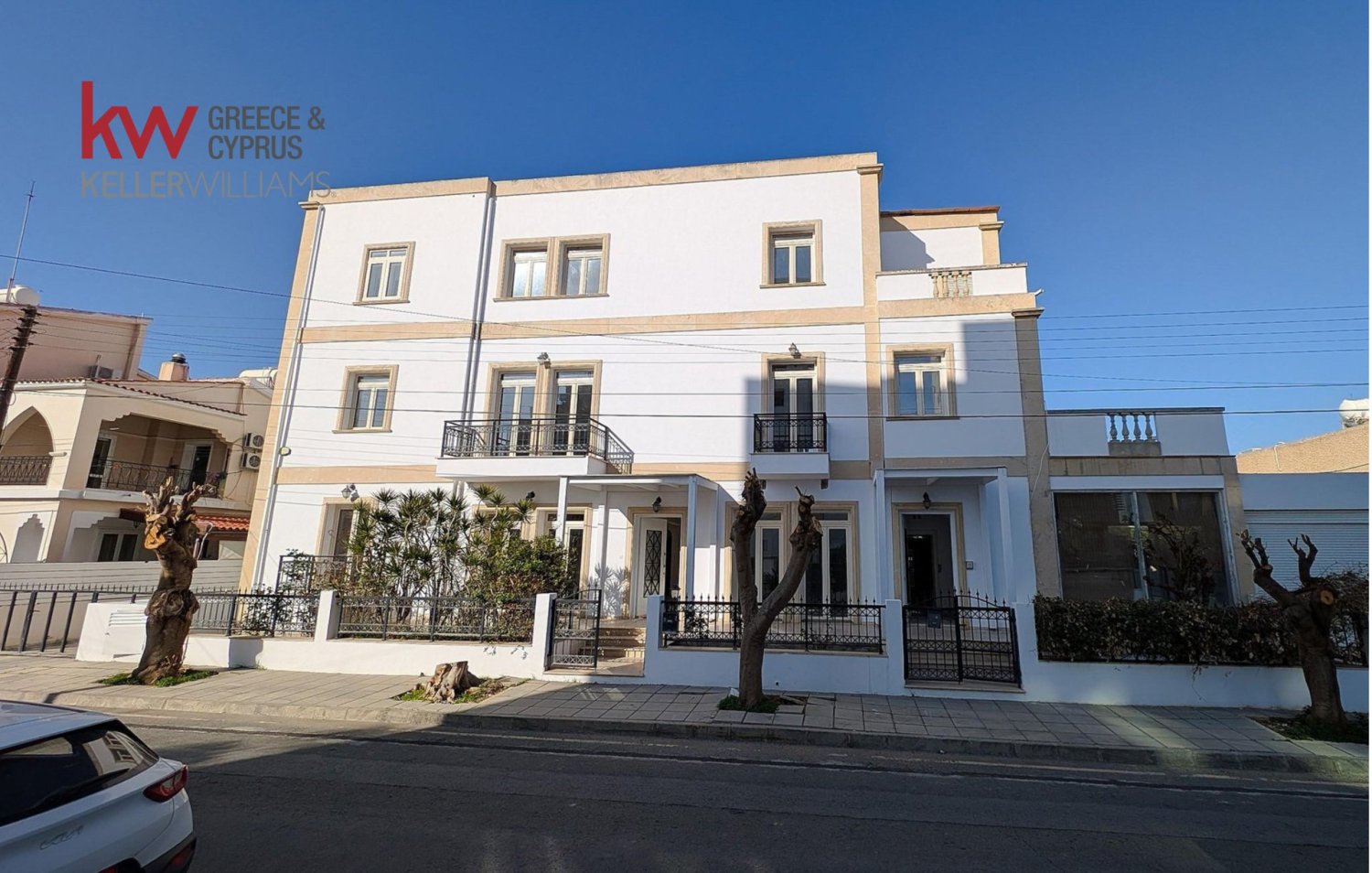7 dormitorios adosado en venta en Larnaca, Larnaka, Cyprus № 26070