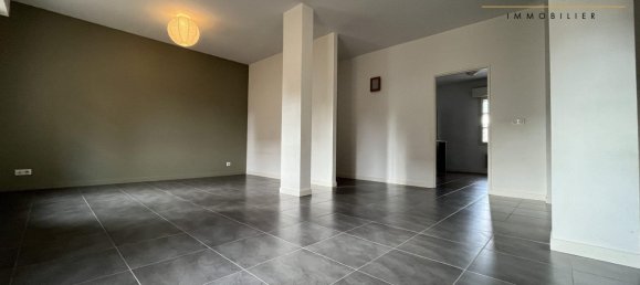 4 غرف نوم منزل ذو طابقين في Chartres, France رقم 252565 2