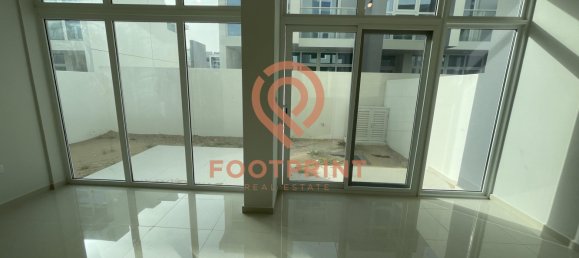 5 bedrooms Townhouse in Dubai, UAE No. 24479 5