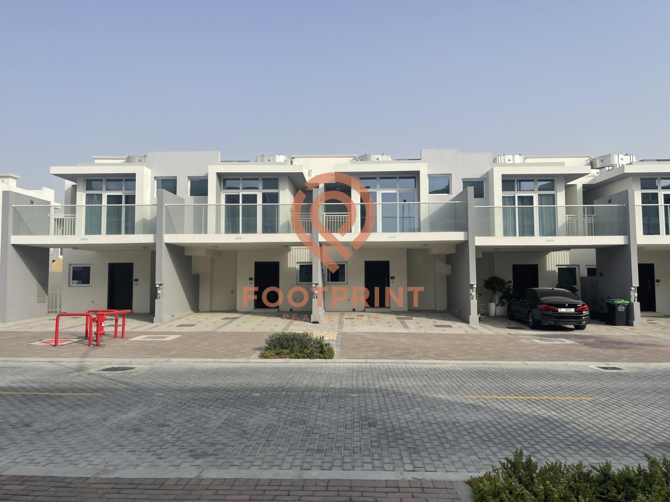 5 bedrooms Townhouse in Dubai, UAE No. 24479