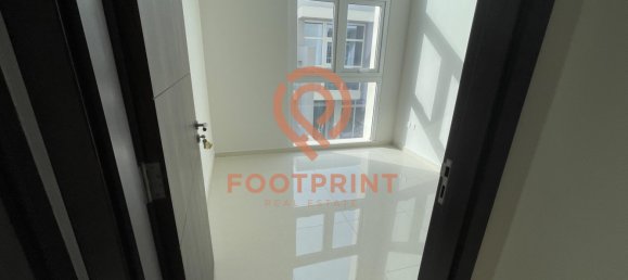 5 bedrooms Townhouse in Dubai, UAE No. 24479 9