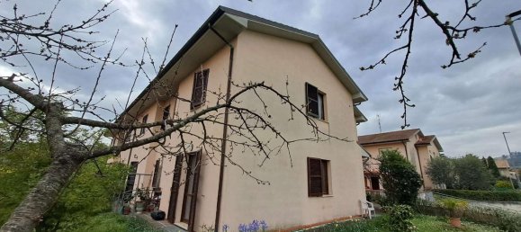 7 rooms House in Monte Roberto, Italy No. 15133 2