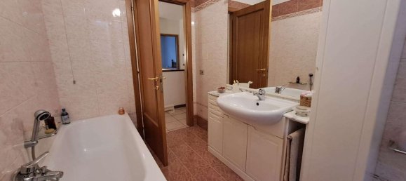 7 rooms House in Monte Roberto, Italy No. 15133 23