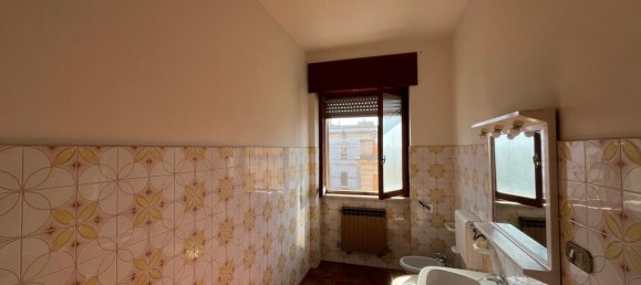 Квартира с 6 комнатами в Parabita, Италия № 235466 3